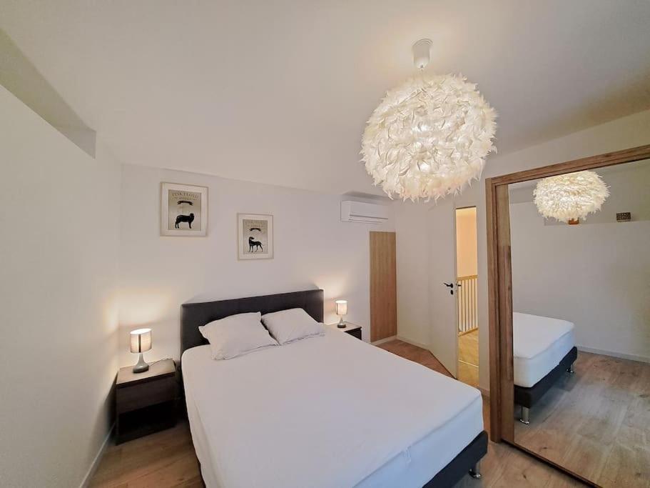 Appartement Antibes, Duplex Lumineux à Reims Extérieur photo